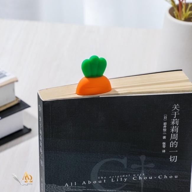 

Pembatas Buku Unik / Bookmark Motif Wortel Imut Oktavianilaris