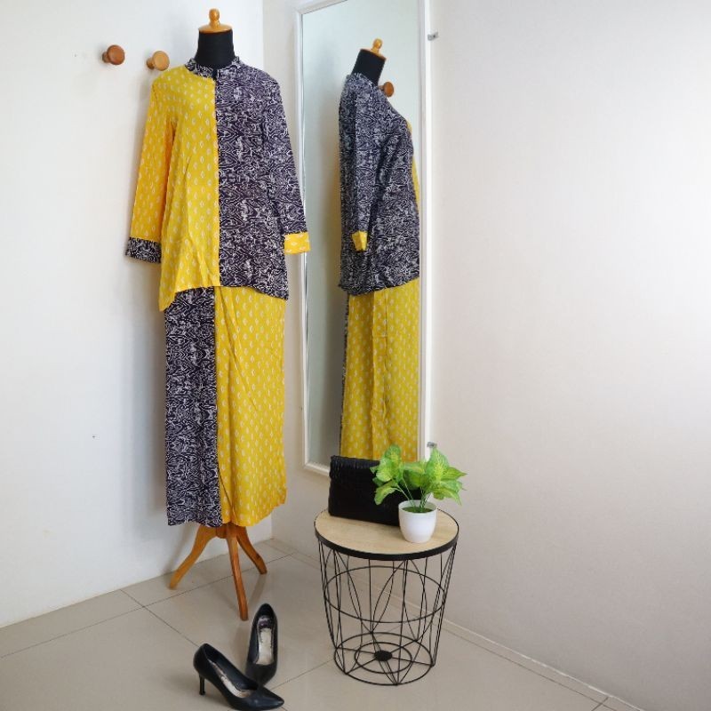 Set/Atasan Blouse/Celana Batik Elegant And Feminine Style MEGA MENDUNG SET/ATASAN BLOUSE/CELANA BATI
