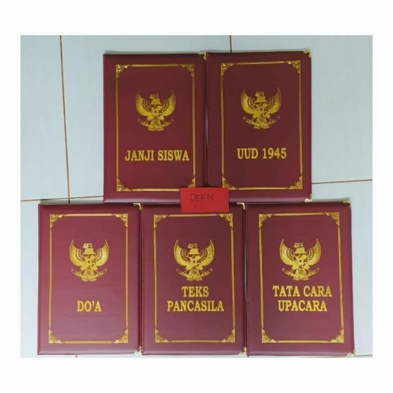 

RTY MAP UPACARA BENDERA/5 MAP UPACARA BENDERA BAHAN KULIT SINTETIS WARNA MARUN TERLARIS