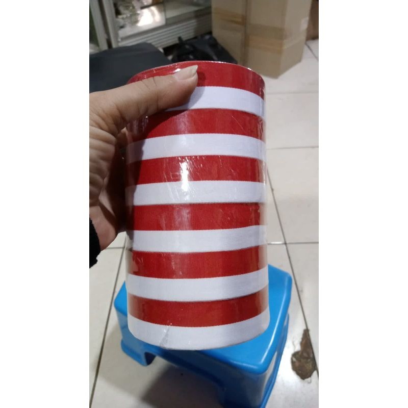 

Pita merah putih per rol