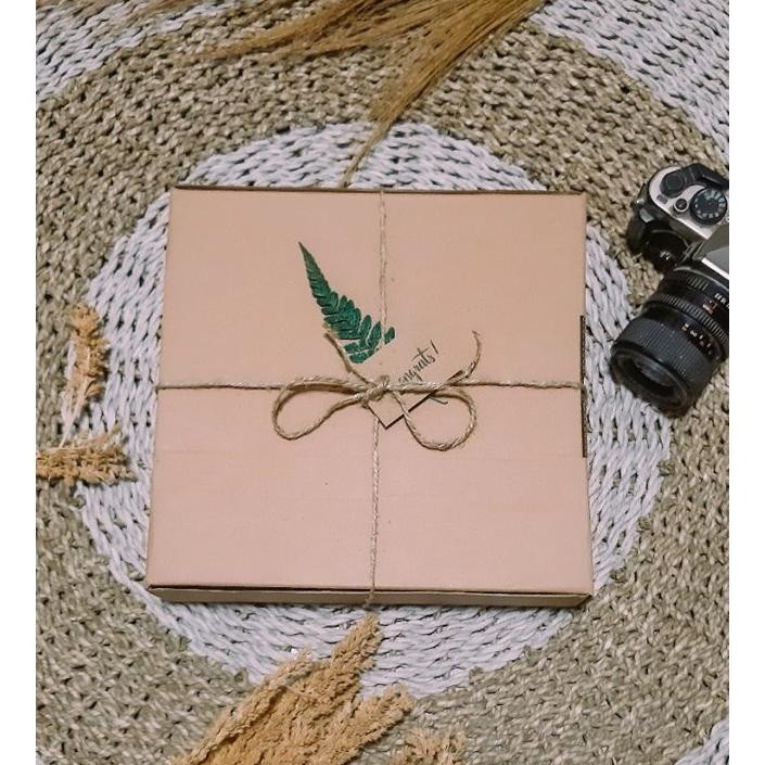 

BOX KADO/BOX HAMPERS/GIFT BOX/KOTAK KADO/KOTAK HADIAH/BOX ULANG TAHUN SIAP KIRIM