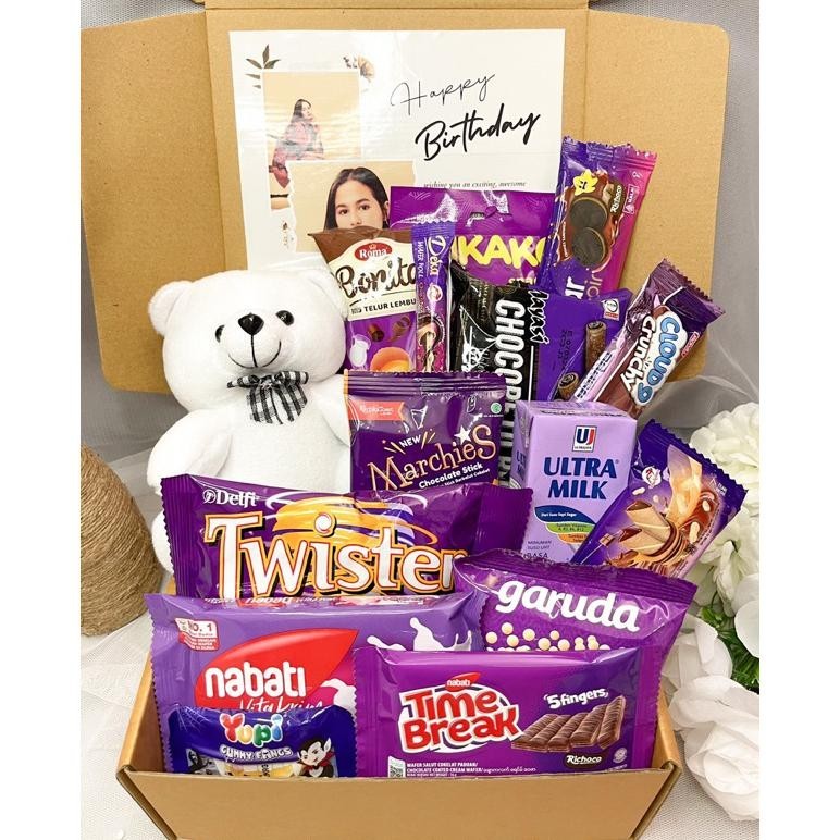 

SNACK BOX KADO ULANG TAHUN / HAMPERS SNACK MURAH / BUKET SNACK / BUKET JAJAN / KADO ULANG TAHUN / HADIAH ULANG TAHUN / HADIAH VALENTINE / KADO VALENTINE / KADO ANNIVERSARY / HADIAH ANNIVERSARY / HADIAH BIRTHDAY / HAMPERS CEWEK SIAP KIRIM