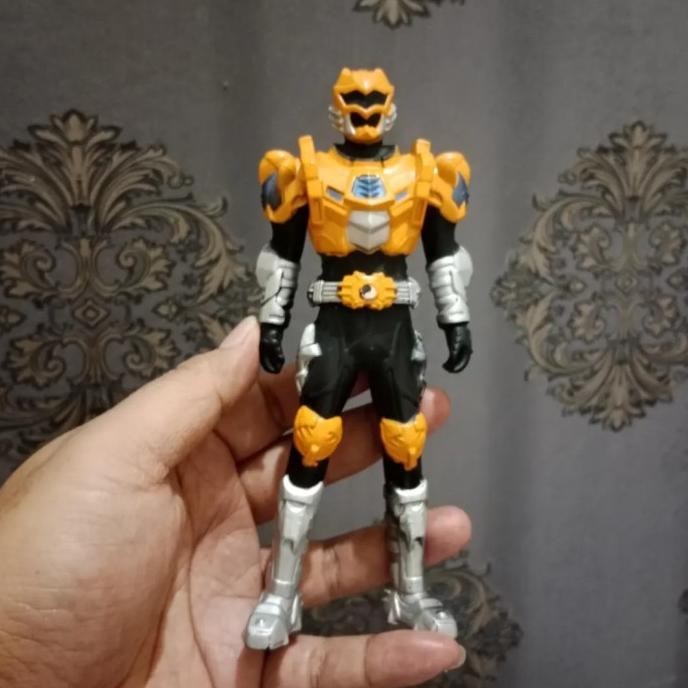 [MFI] FIGURE ARMOR HERO TIGER MAN AULDEY