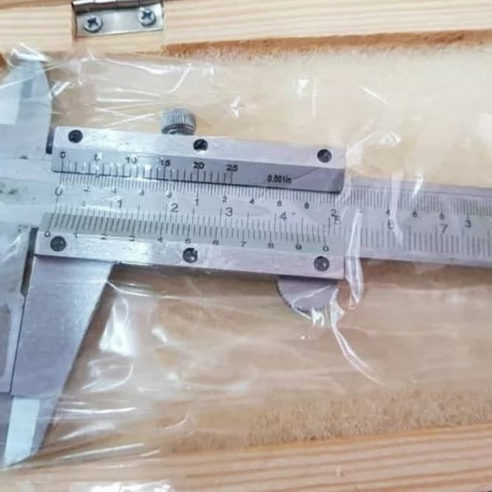 

Tricle Brand Vernier Caliper 12Inch Sigmat Jangka Sorong Manual 0-30Cm