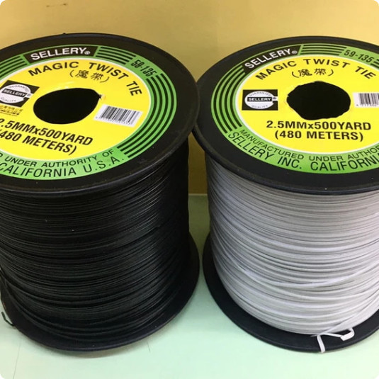 

Pengikat Kabel / Magic Twist Tie Putih 480 Meter Sellery Usa Original