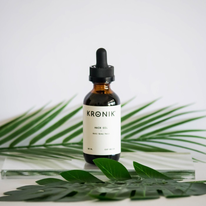 PENGHITAM RAMBUT UBAN VITAMIN HAIR OIL MINYAK KAYU BALITUNG SARI ULIN