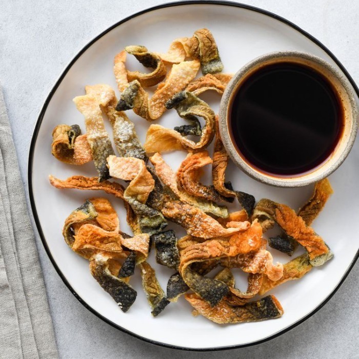 

Crispy Salmon Skin / Kulit Ikan Salmon