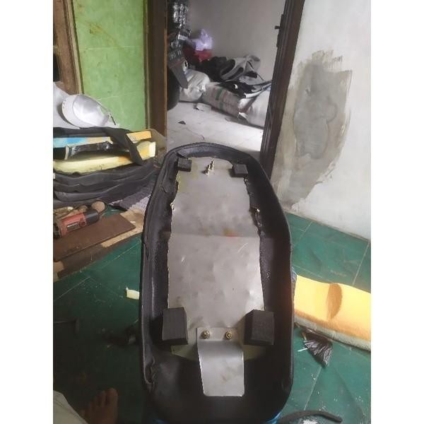 Jok W175 Model Caferacer Buntut Tawon Premium