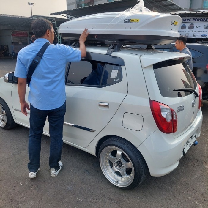paket roof box dan cross bar agya ayla Hiro Motor
