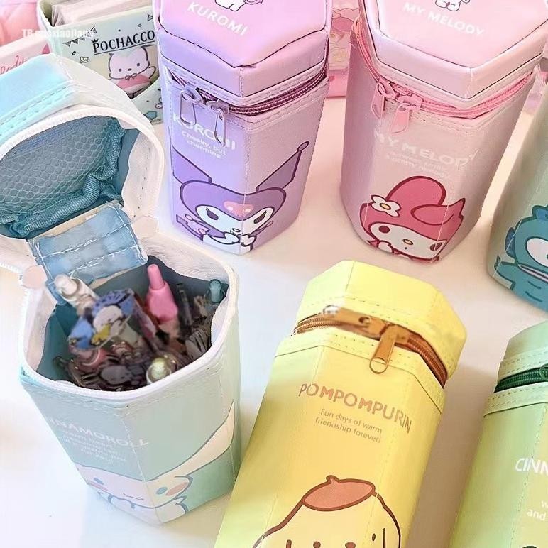 

TEMPAT PENSIL HEXAGON MOTIF SANRIO / PENCIL CASE TABUNG CINNAMOROL MELODY KUROMI