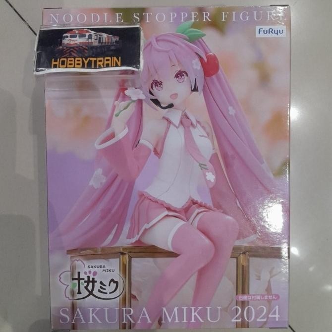 FURYU NOODLE STOPPER FIGURE SAKURA MIKU 2024