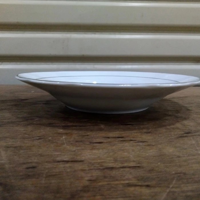 Piring Makan Sango 9'In List Emas Isi 6 Pcs