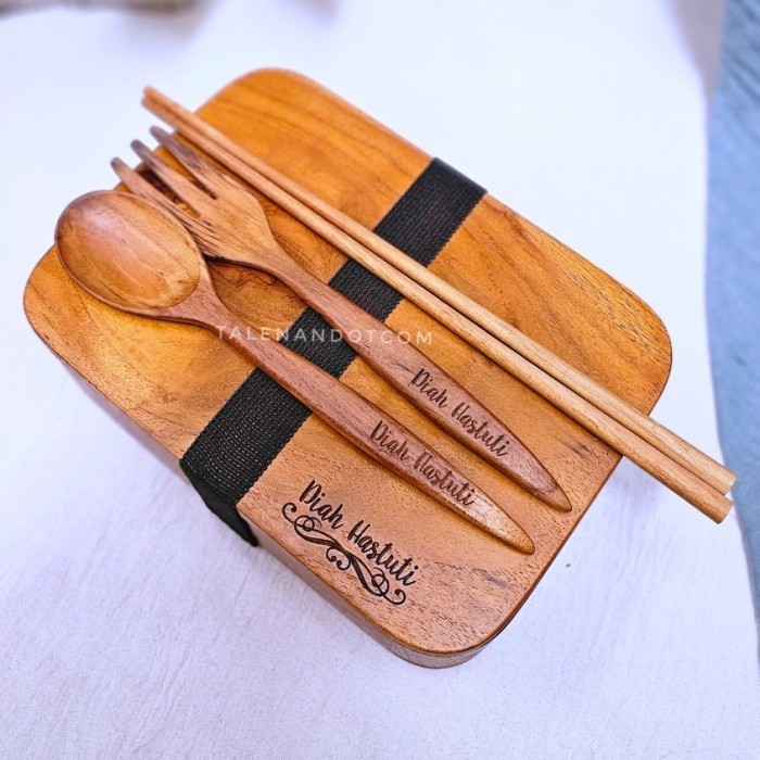 KOTAK MAKAN BENTO KAYU JATI