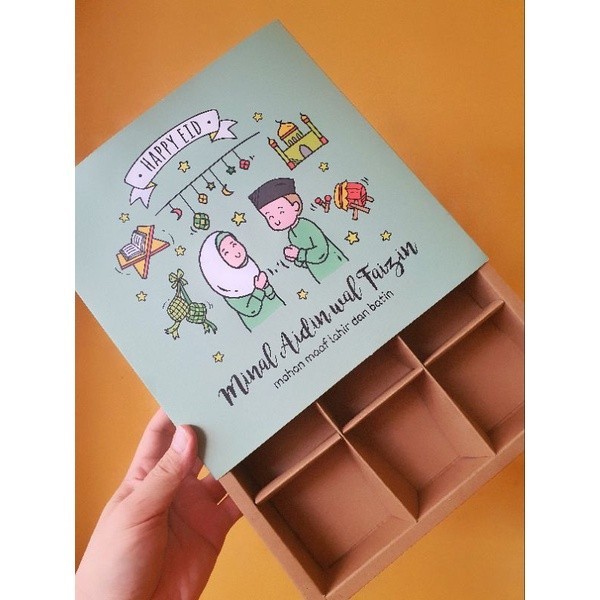 

5 pcs dus box coklat motif idul fitri silahturahmi sekat 9 uk 7.3 cm