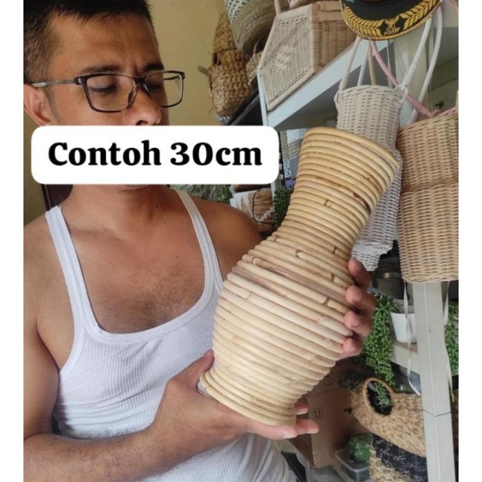 Gra Guci Rotan Medan / Vas Rotan Murah / Guci Rotan 50Cm / Pot Rotan