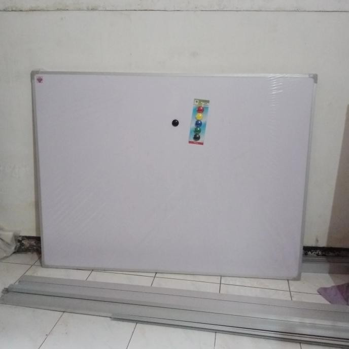 

TERBARU - Papan tulis gantung magnetic 80 x 120 cm