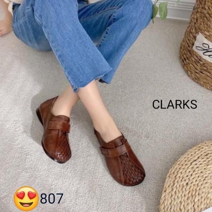 Clarks 807 Sepatu Kerja Wanita Slip On Kulit Asli Model Terbaru