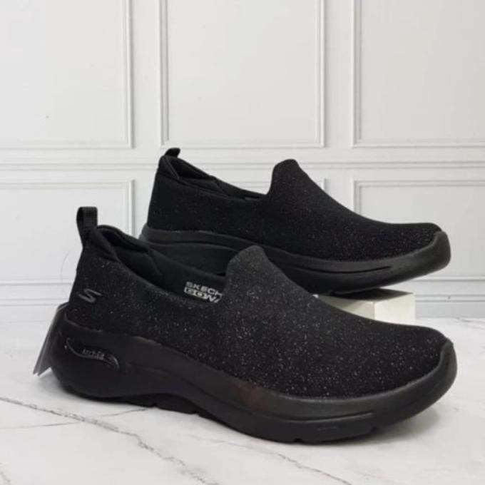 Sepatu Slip On Wanita Skechers Gowalk 5 Enlighten Original