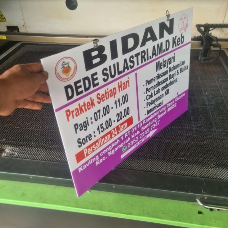 

BACK TO SCHOOL PLANG NAMA PRAKTEK BIDAN / DOKTER ACRYLIC UKURAN 40 X60CM