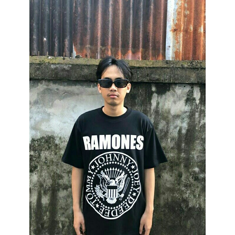 Ramones  Kaos Band Official Tshirt Short Sleeve Heavy Cotton Original