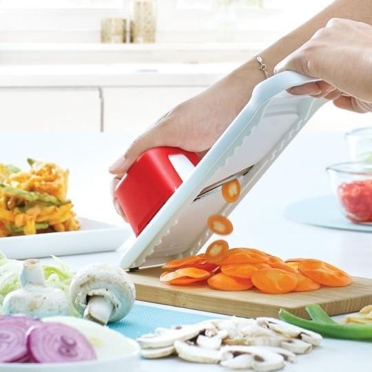 Parutan Giris Bawang Tupperware / Serutan Wortel Sayuran Bawang