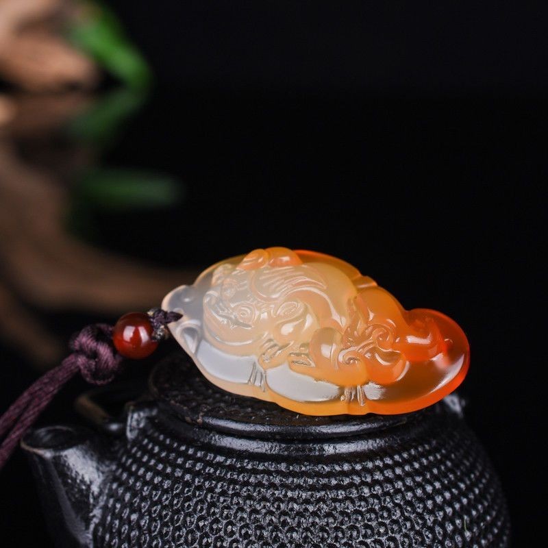 Original Jade Colors Chalcedony Pi Xiu Pendant