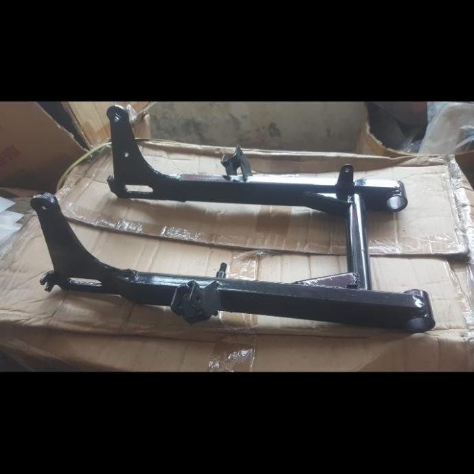 Fork Swing Arm Honda C700 C800 ( Original Ckd ) Tebal Baru