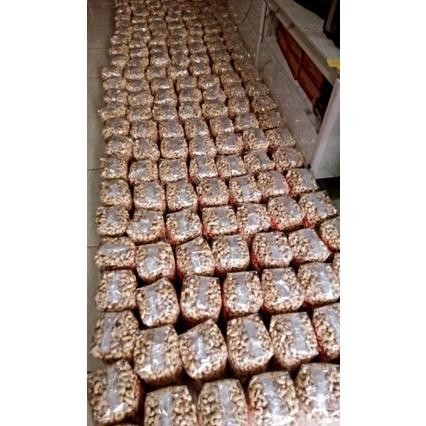 

FUZ-611 Kacang Mente Wonogiri Mentah 1 Kg Mete Mede Utuh Asli Fresh Berkualitas
