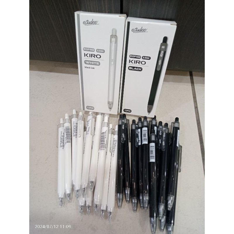 

Gramedia-Estudee Kiro Gelpen 0.5 Ink Black - White Egp-443