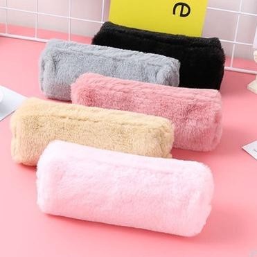 

Big Sale Day7 Tempat Pensil Bulu Soft Plush, Kotak Alat Tulis Sekolah Siswa Lucu, Sederhana, Simple ,Kreatif, Kapasitas Besar 8.8