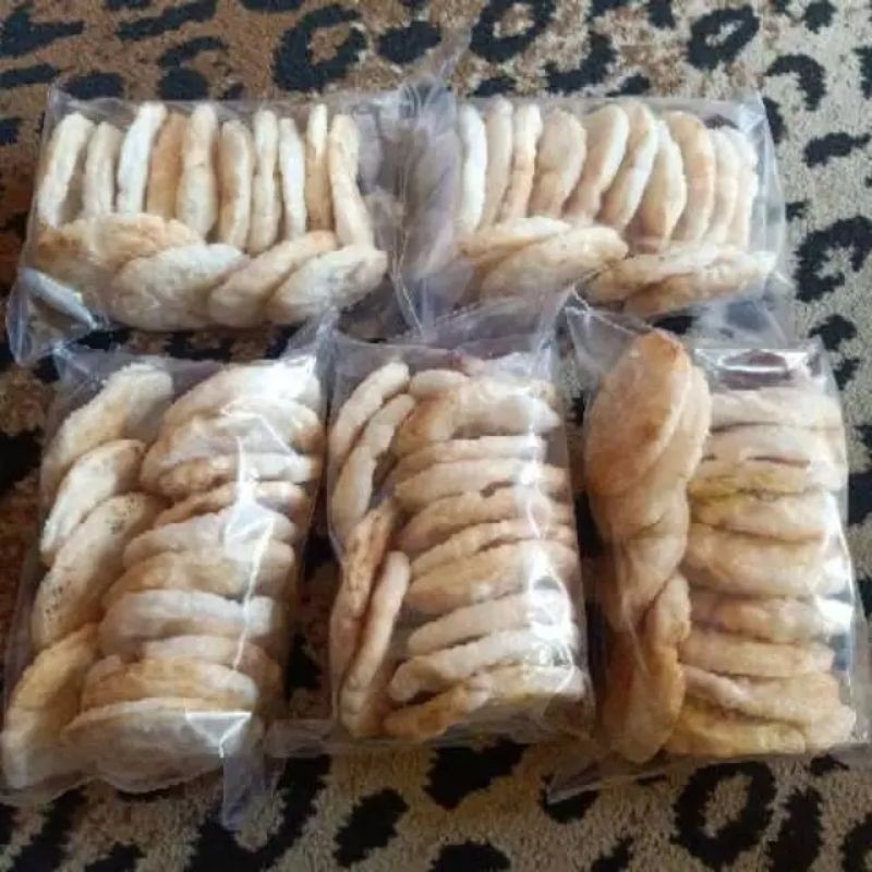 

KEMPLANG BANTET ISI 14 KEPING PAKET 5 BKS ASLI PALEMBANG