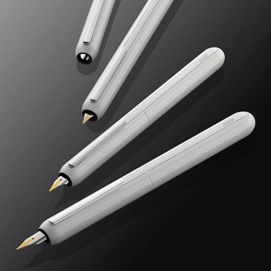 

LAMY DIALOG 3 PIANOWHITE FOUNTAIN PEN