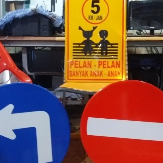 Rambu Dilarang Parkir | Custom
