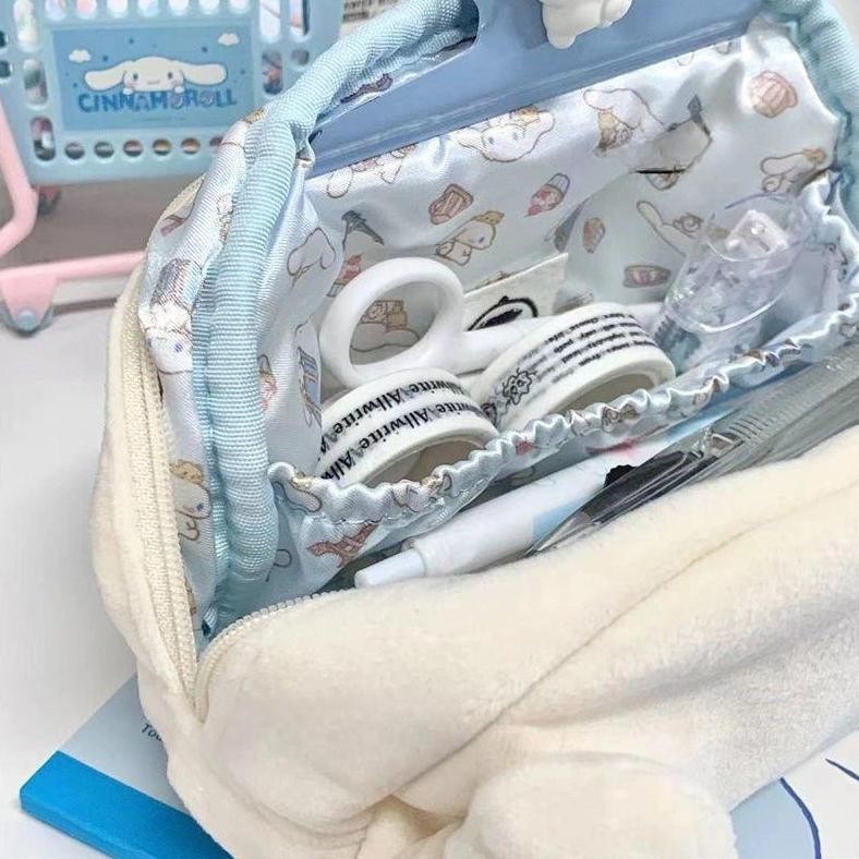 

JPF-1015 Tempat Pensil Bulu Sanrio Cute / Pouch Kosmetik Make Up / Pouch Serbaguna (91151/91152) Sale