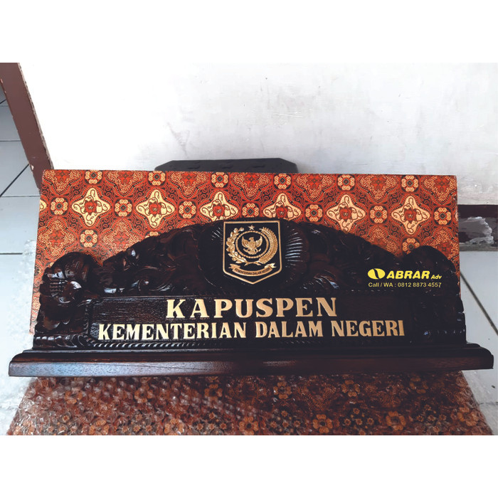 

papan nama ukir jati kantor