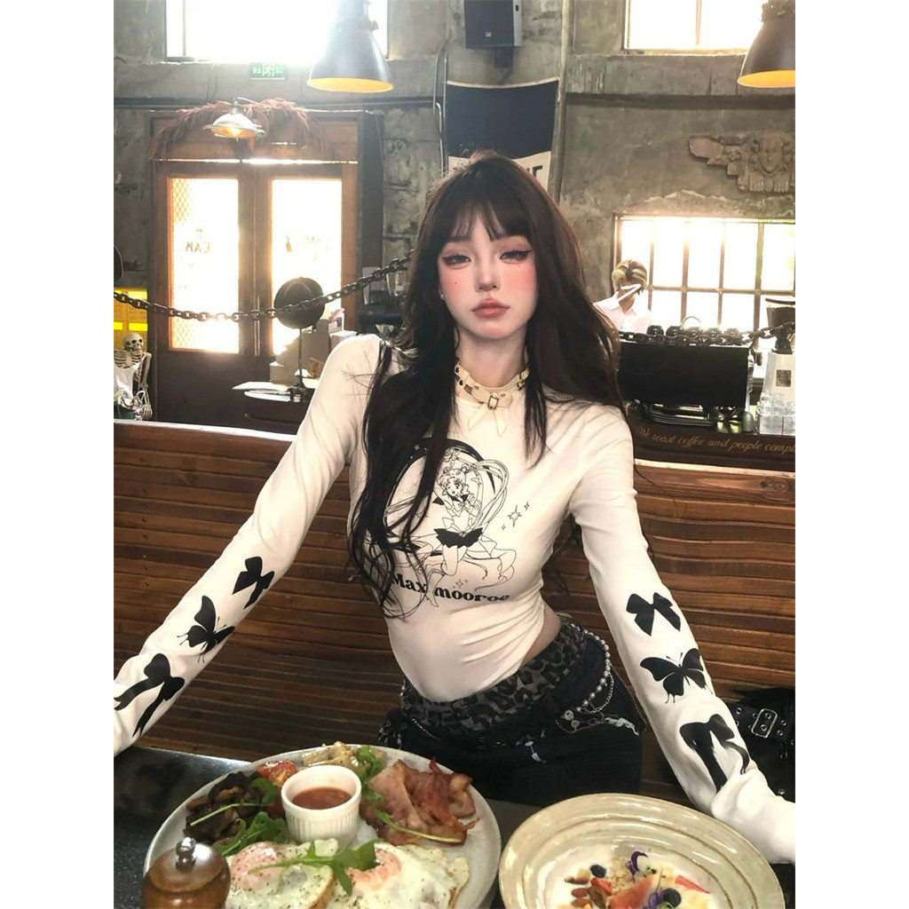 [Cream Winnie]Kaos Lengan Panjang Motif Kartun Amerika Atasan Slim Fit Wanita