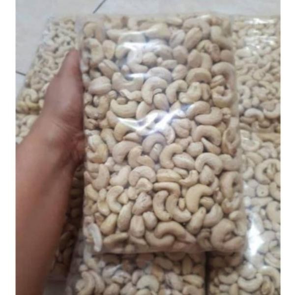 

Kacang Mede Mentah 1 Kg