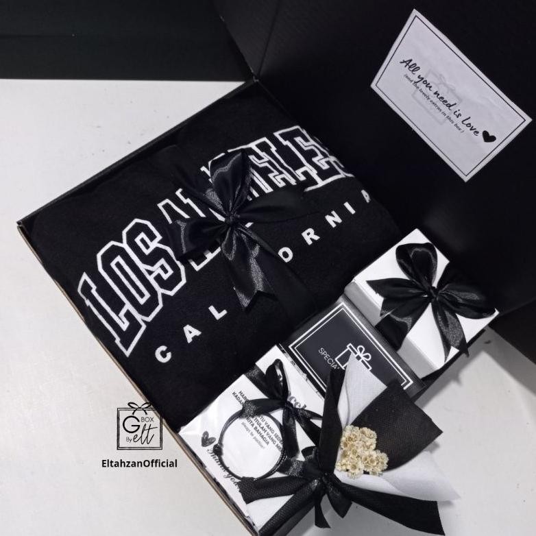 

Ur37 GIFT BOX SWEATER PREMIUM HAMPERS CEWEK AESTHETIC HADIAH ULANG TAHUN WISUDA ANNYVERSARY Terlaris