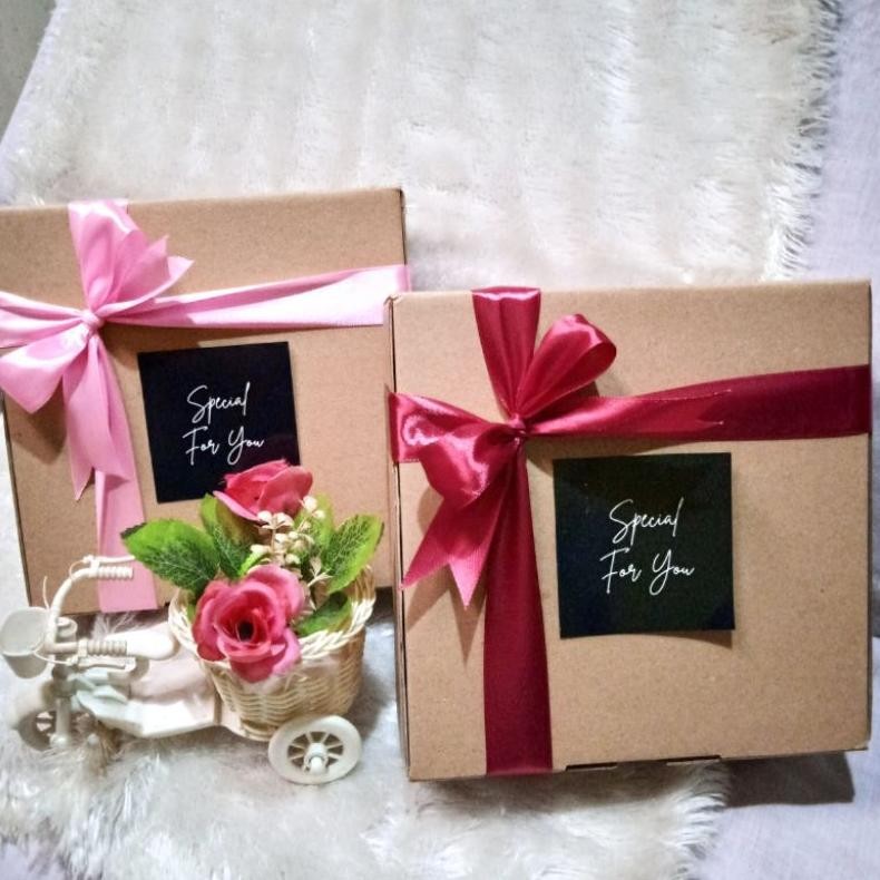 

Of14 Hampers coklat boneka kado ulang tahun wisuda aniversary valentine gift box Termurah