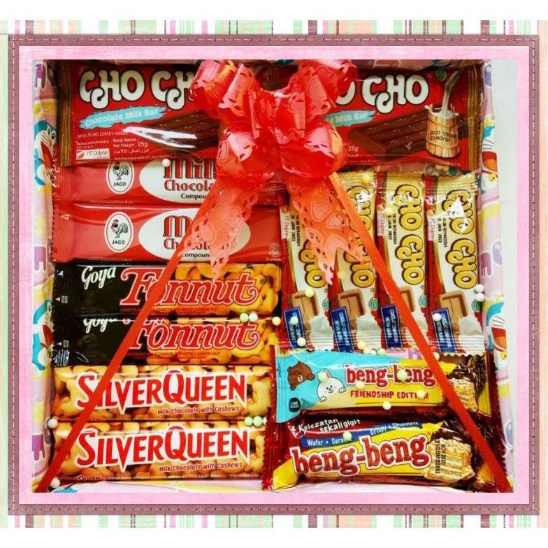 

Promo Meriah HAMPERS COKLAT GIFTBOX SET PAKET SPECIAL / KADO ULTAH/ VALENTINE/ WISUDA Hemat