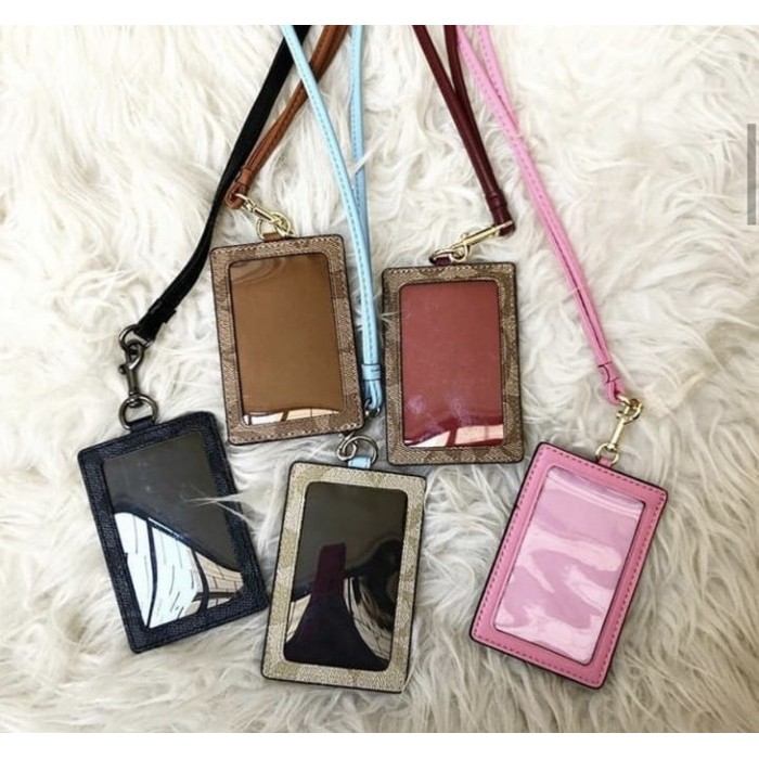 

Terbaru!!! Coach Lanyard ID card in Signature