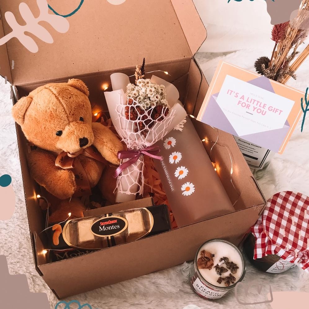 

SALE GIFT BOX / HAMPERS ULANG TAHUN / HAMPERS GRADUATION / HAMPERS ANNIVERSARY / HAMPERS LEBARAN / NATAL , CHRISTMAS / KADO LEBARAN - BONEKA LED qw-7