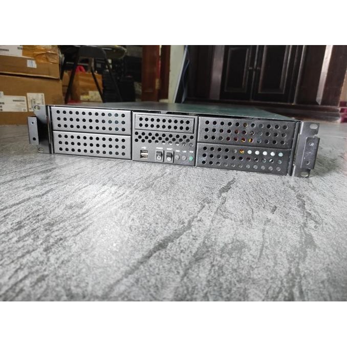 Server Intel Mikrotik X86 Xeon 40Core Rackmount 2U 6x gbe 2x SFP+ 10g