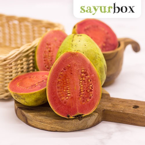 

Jambu Biji Merah Konvensional 500 gram Sayurbox