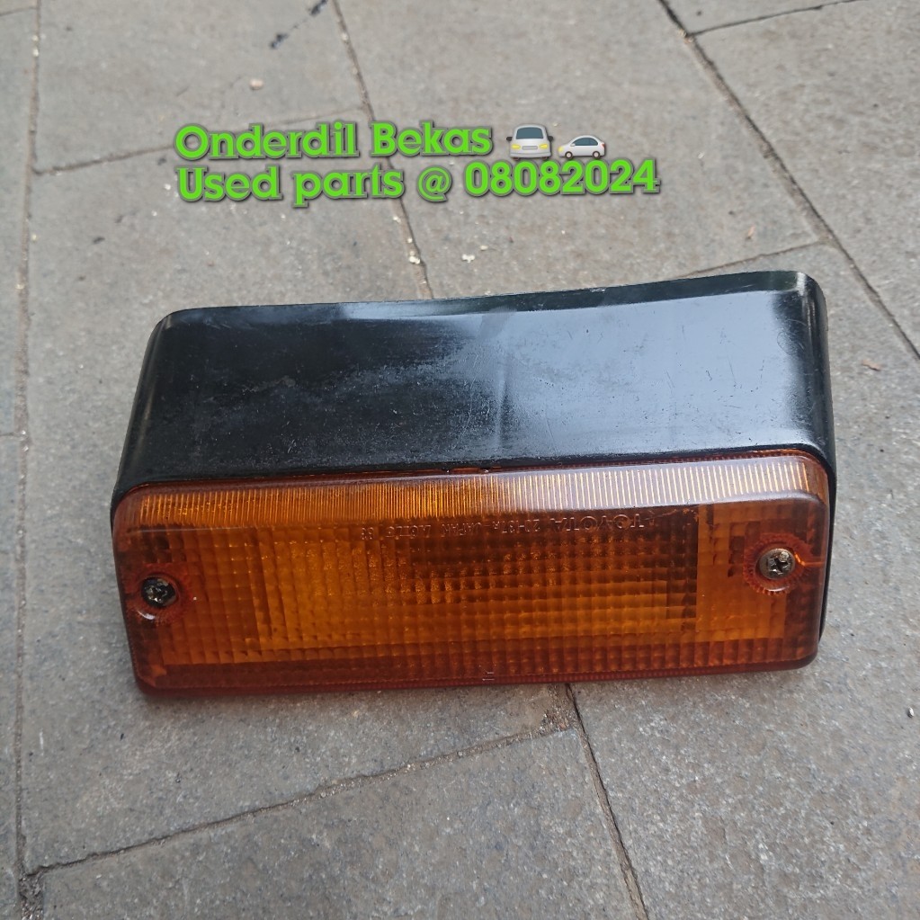 lampu sein bemper kanan RH toyota kijang grand Extra