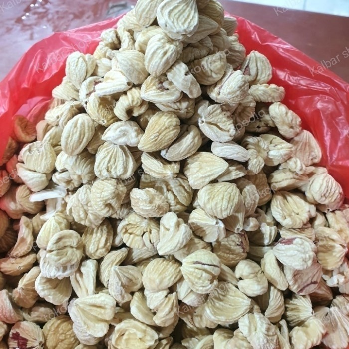 

Chesnuts / Kacang Kastanye / Kacang Berangan Kaulak / Lakci / Lakcee