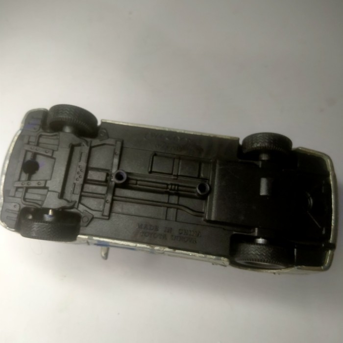 Diecast welly Toyota Inova 1/32 Junk Bahan