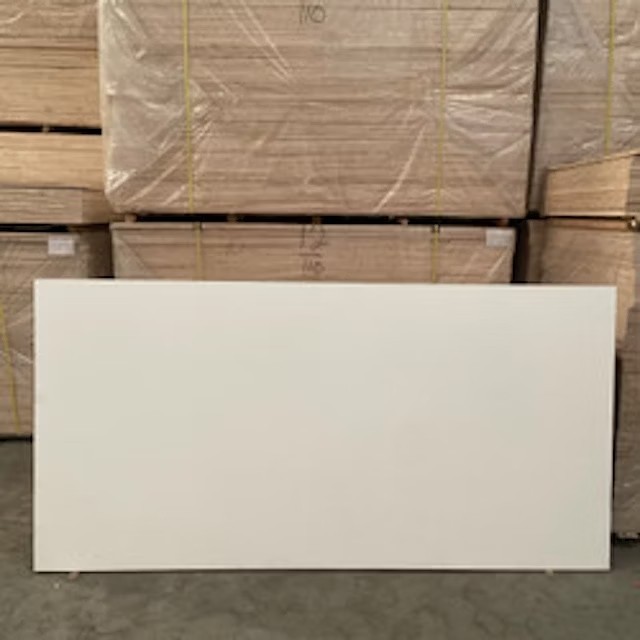 Haehae Triplek 18Mm Melamin ( 1 Sisi ) Grade S / Multiplek / Plywood