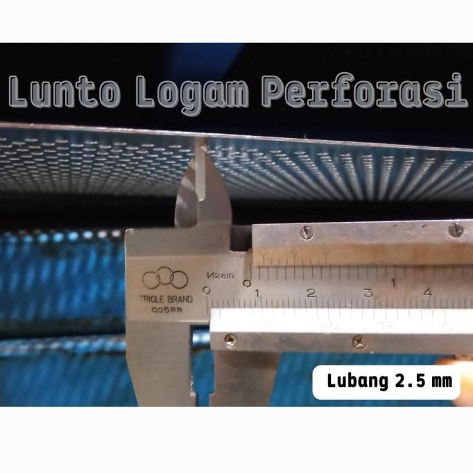 Plat Lubang Besi 0.8 Mm 1.2 X 2.4 Mtr Lubang 2.5 Mm Perforasi | Material
