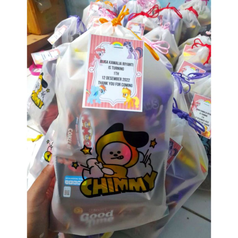 

YZPV5666 Snack Ulang Tahun Murah Paket Snack Ulang Tahun Anak Hampers Ultah Goodybag Ultah Kemasan Premium Free Card